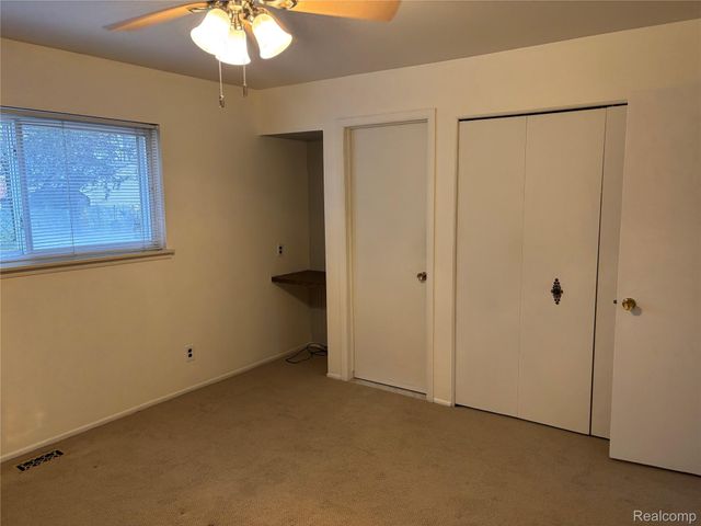 740 Sheffield Drive, Madison Heights, MI 48071