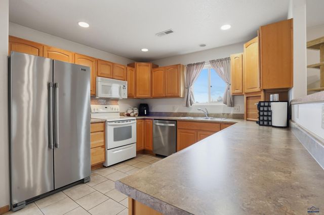 2556 SMITH AVE, Rapid City, SD 57701