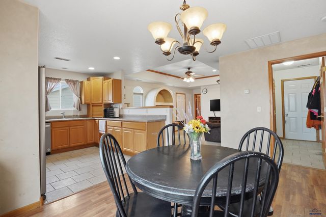 2556 SMITH AVE, Rapid City, SD 57701