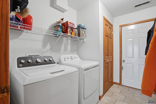 2556 SMITH AVE, Rapid City, SD 57701