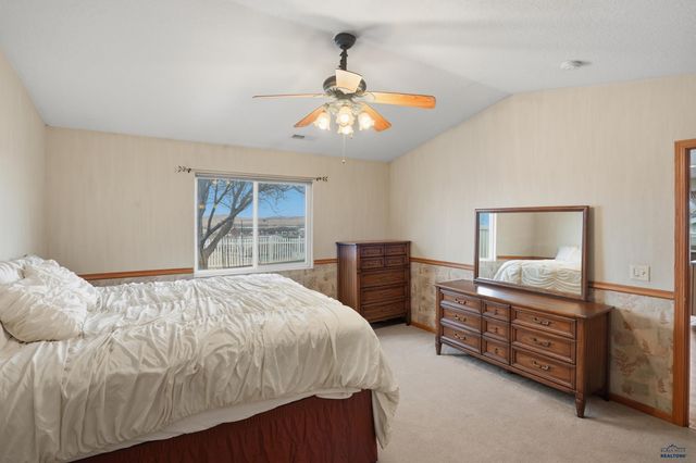 2556 SMITH AVE, Rapid City, SD 57701