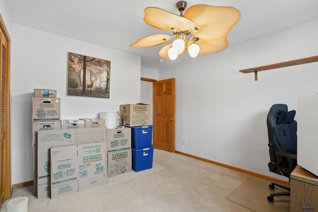 2556 SMITH AVE, Rapid City, SD 57701