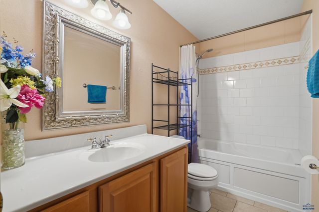 2556 SMITH AVE, Rapid City, SD 57701