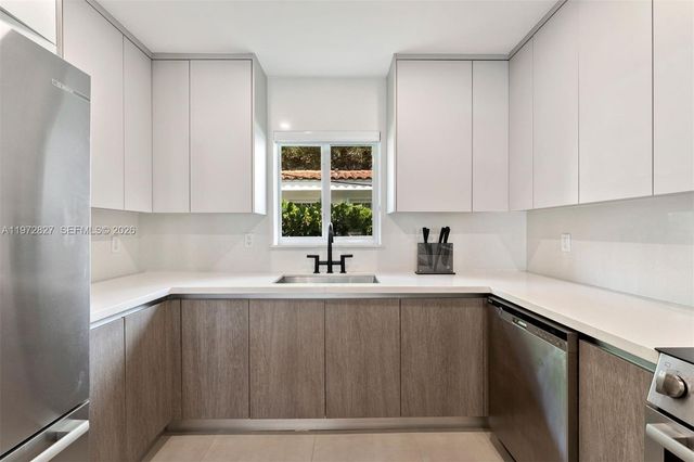 45 Palermo Ave, Coral Gables, FL 33134