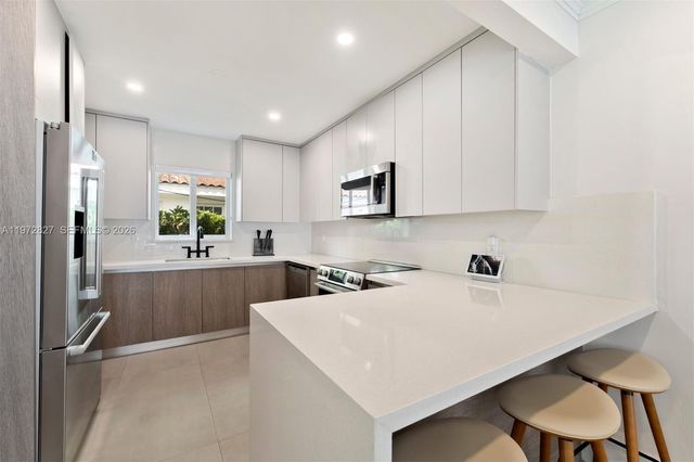 45 Palermo Ave, Coral Gables, FL 33134