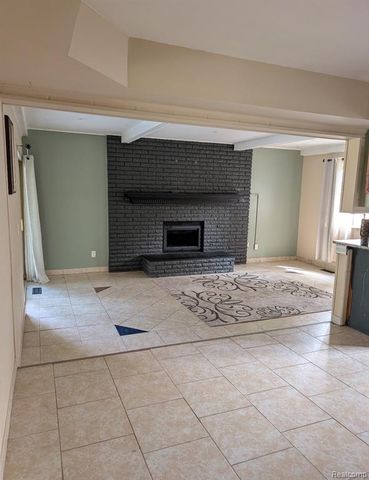 12423 Deming Drive, Sterling Heights, MI 48312