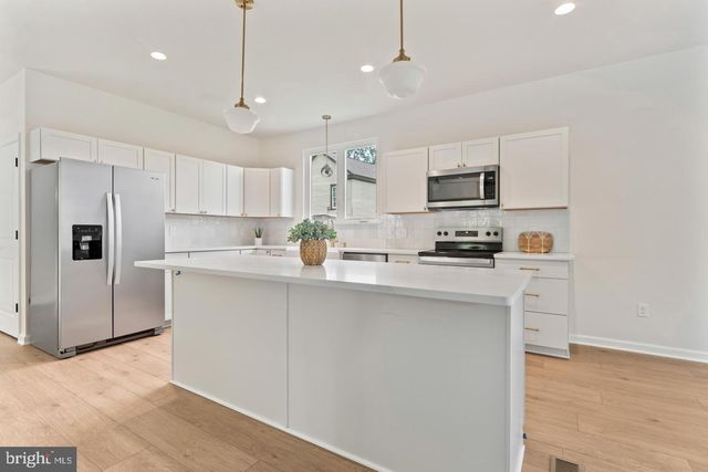 203 JETT DR, Fredericksburg, VA 22405