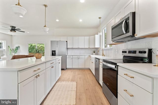 203 JETT DR, Fredericksburg, VA 22405