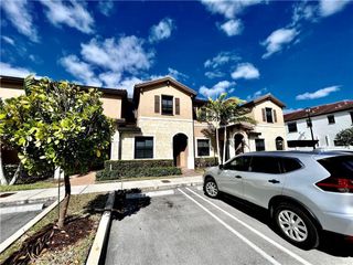10490 W 33rd Way, Hialeah, FL 33018