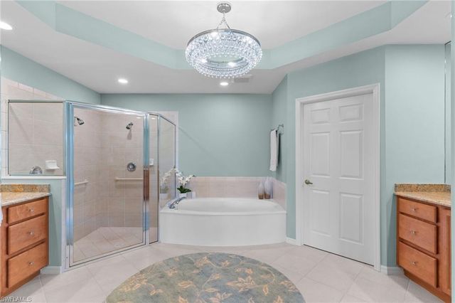 1595 Winding Oaks WAY 103, Naples, FL 34109