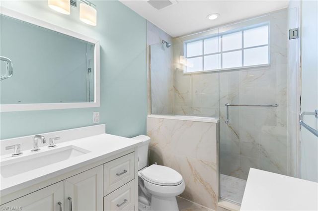 1595 Winding Oaks WAY 103, Naples, FL 34109