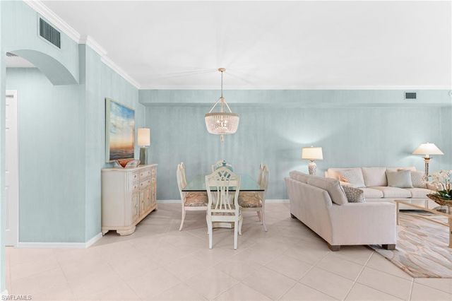 1595 Winding Oaks WAY 103, Naples, FL 34109