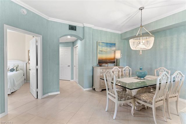 1595 Winding Oaks WAY 103, Naples, FL 34109