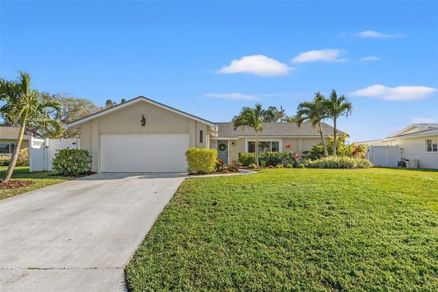 1472 47TH AVENUE NE, St Petersburg, FL 33703