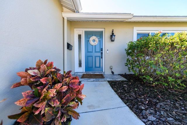 1472 47TH AVENUE NE, St Petersburg, FL 33703