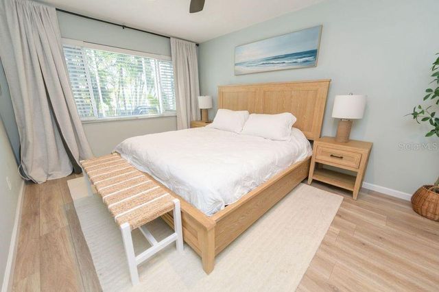 1472 47TH AVENUE NE, St Petersburg, FL 33703