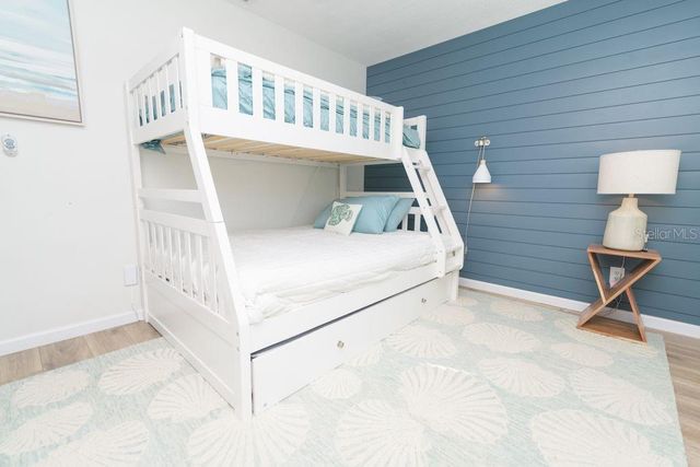 1472 47TH AVENUE NE, St Petersburg, FL 33703