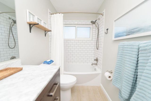 1472 47TH AVENUE NE, St Petersburg, FL 33703