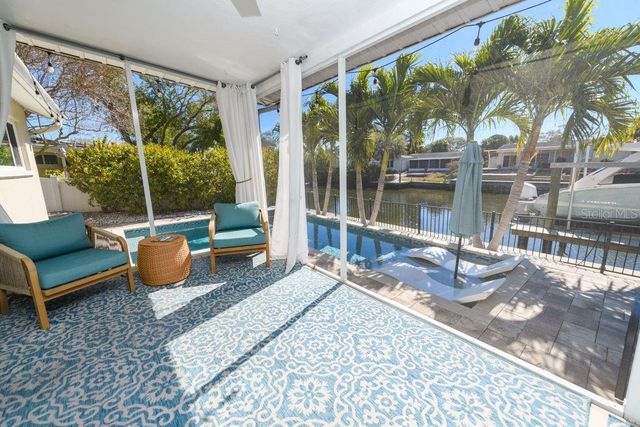 1472 47TH AVENUE NE, St Petersburg, FL 33703