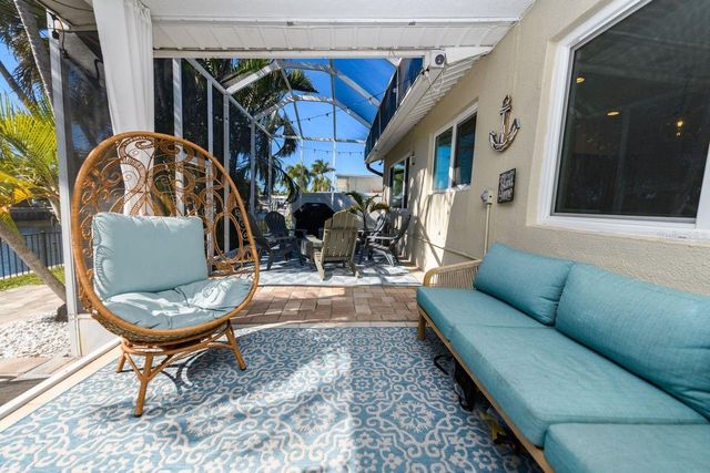 1472 47TH AVENUE NE, St Petersburg, FL 33703