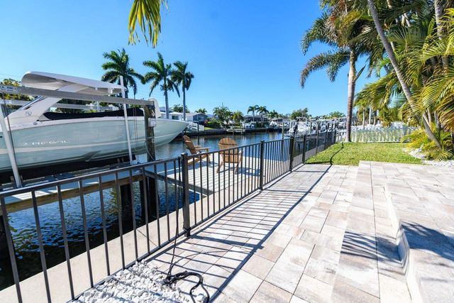 1472 47TH AVENUE NE, St Petersburg, FL 33703