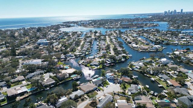 1472 47TH AVENUE NE, St Petersburg, FL 33703