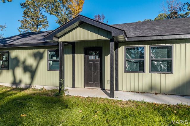 23350 Marvel Dr, Lebanon, MO 65536