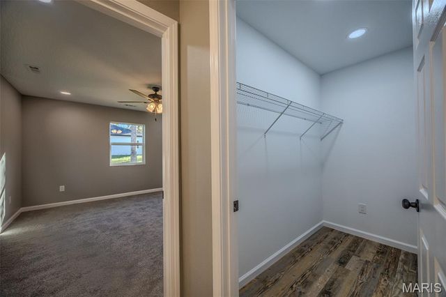 23350 Marvel Dr, Lebanon, MO 65536