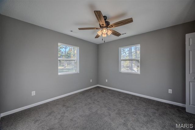 23350 Marvel Dr, Lebanon, MO 65536