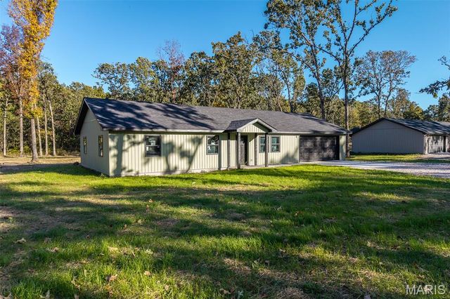 23350 Marvel Dr, Lebanon, MO 65536