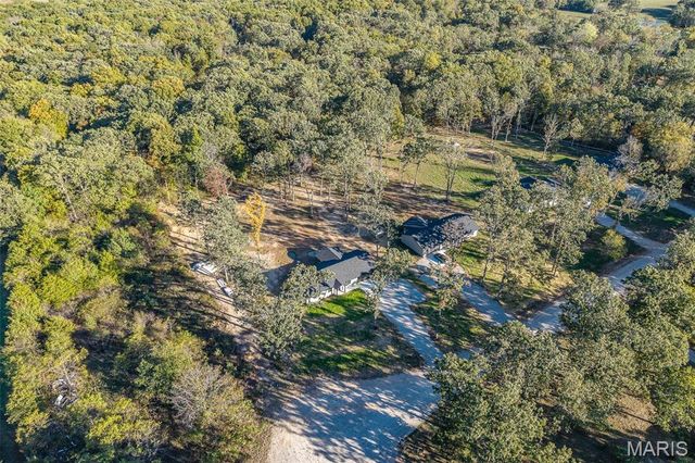 23350 Marvel Dr, Lebanon, MO 65536