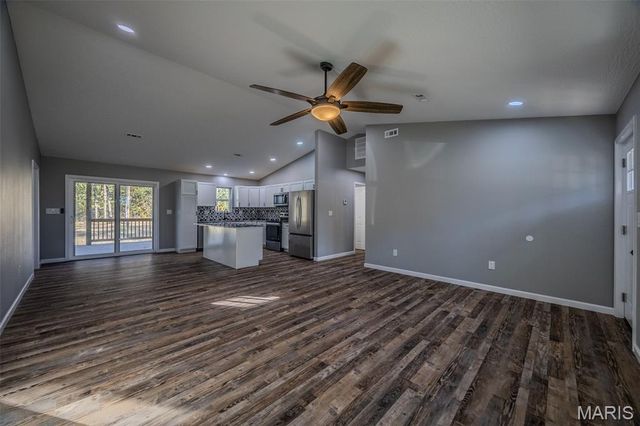 23350 Marvel Dr, Lebanon, MO 65536