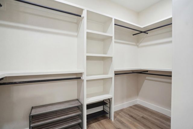 1887 E Cobblestone Drive, Ozark, MO 65721