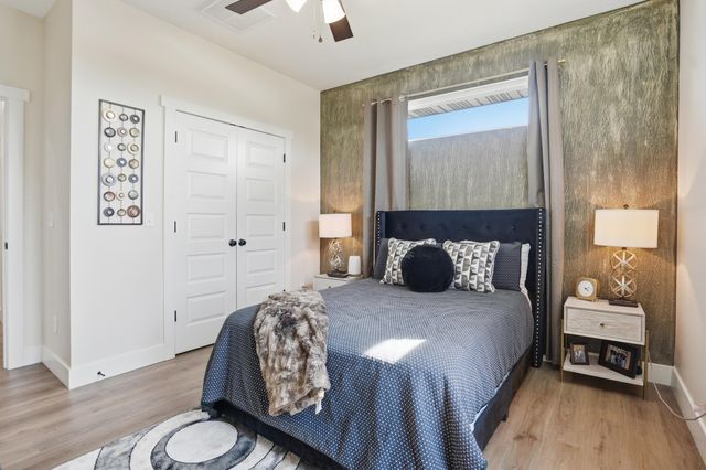 1887 E Cobblestone Drive, Ozark, MO 65721