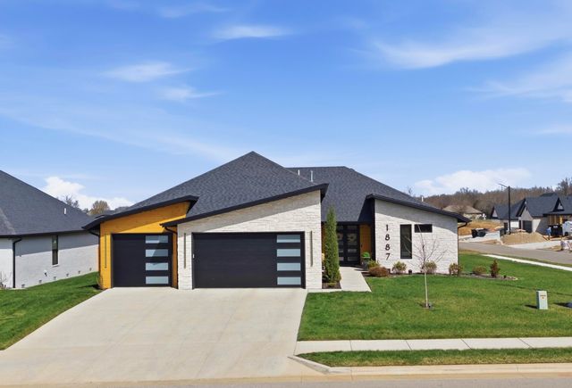 1887 E Cobblestone Drive, Ozark, MO 65721