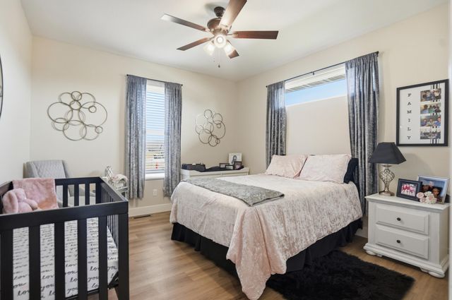 1887 E Cobblestone Drive, Ozark, MO 65721