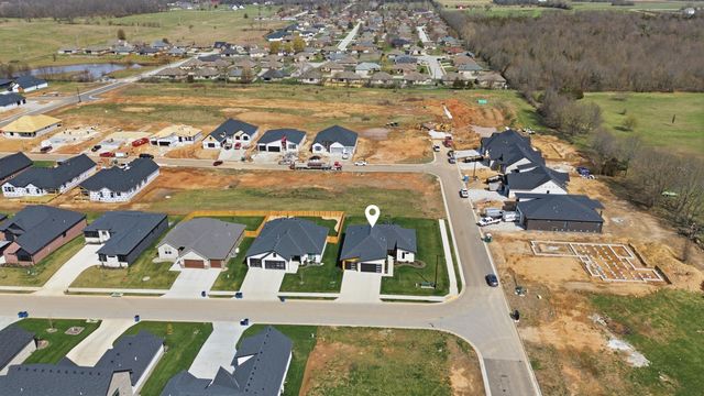 1887 E Cobblestone Drive, Ozark, MO 65721