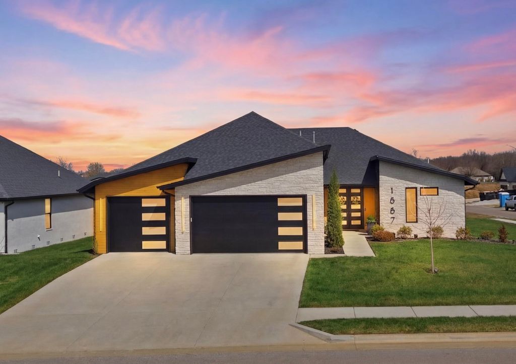 1887 E Cobblestone Drive, Ozark, MO 65721