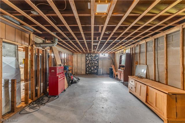 567 Walnut Street, Elyria, OH 44035