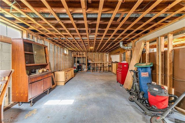 567 Walnut Street, Elyria, OH 44035