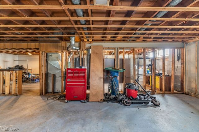 567 Walnut Street, Elyria, OH 44035