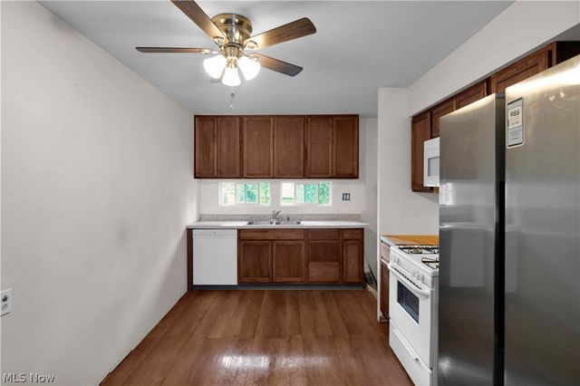 567 Walnut Street, Elyria, OH 44035