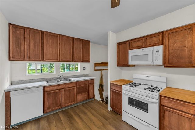 567 Walnut Street, Elyria, OH 44035