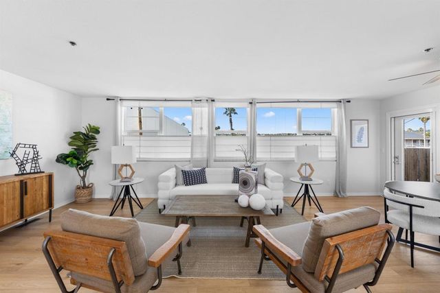 924 Hornblend St 31, San Diego, CA 92109