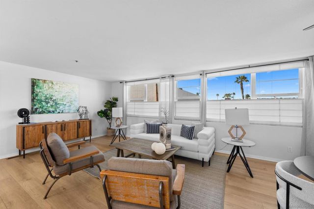 924 Hornblend St 31, San Diego, CA 92109
