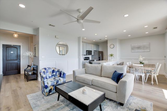 17720 Maritime Point DR 202, Jonestown, TX 78645