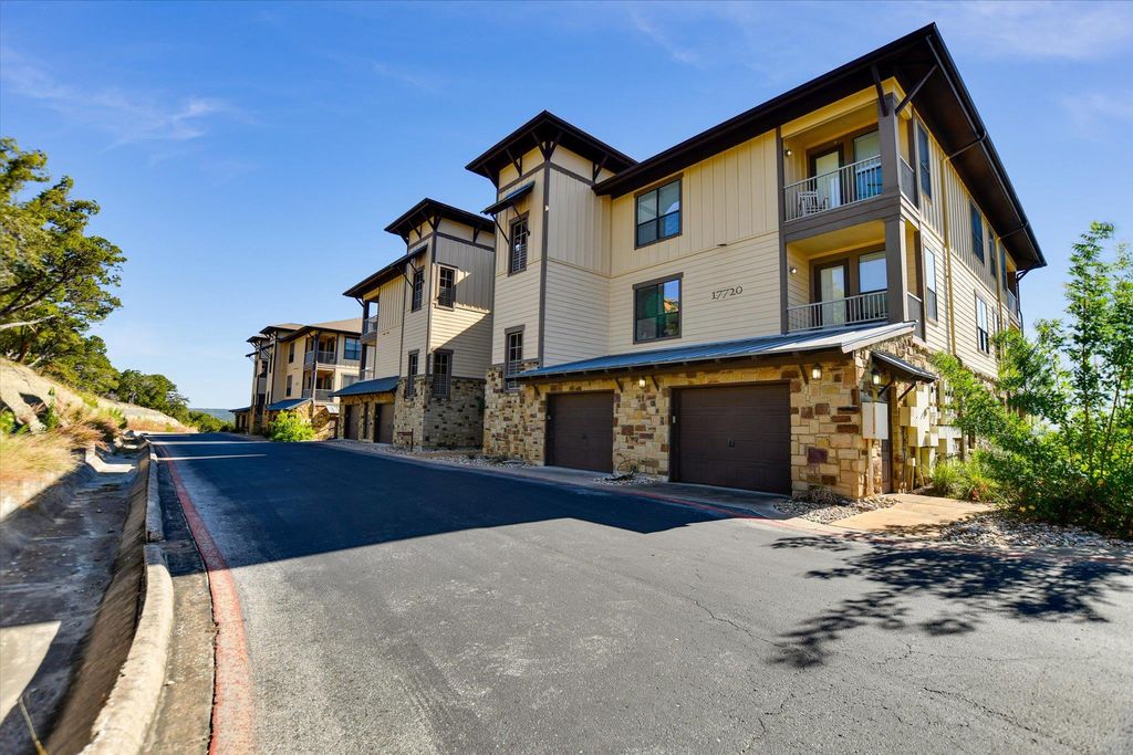 17720 Maritime Point DR 202, Jonestown, TX 78645