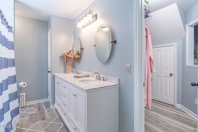 490 Huntsburg Drive, Louisburg, NC 27549