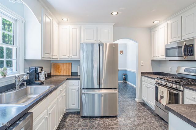 490 Huntsburg Drive, Louisburg, NC 27549