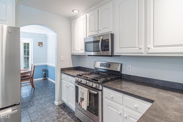490 Huntsburg Drive, Louisburg, NC 27549